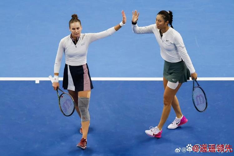 中网高芙穆霍娃会师女单决赛 詹皓晴组合女双争冠 中网高芙穆霍娃会师女单决赛 詹皓晴组合女双争冠