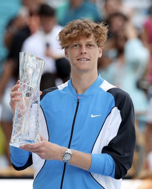 尊龙凯时网址 辛纳仅丢4局完胜迪米 迈阿密强势夺冠排名升至第2